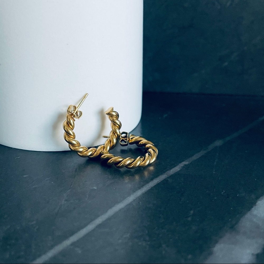 18K GOLD PLATED | 1 Left! NEW Twist Hoop Earrings